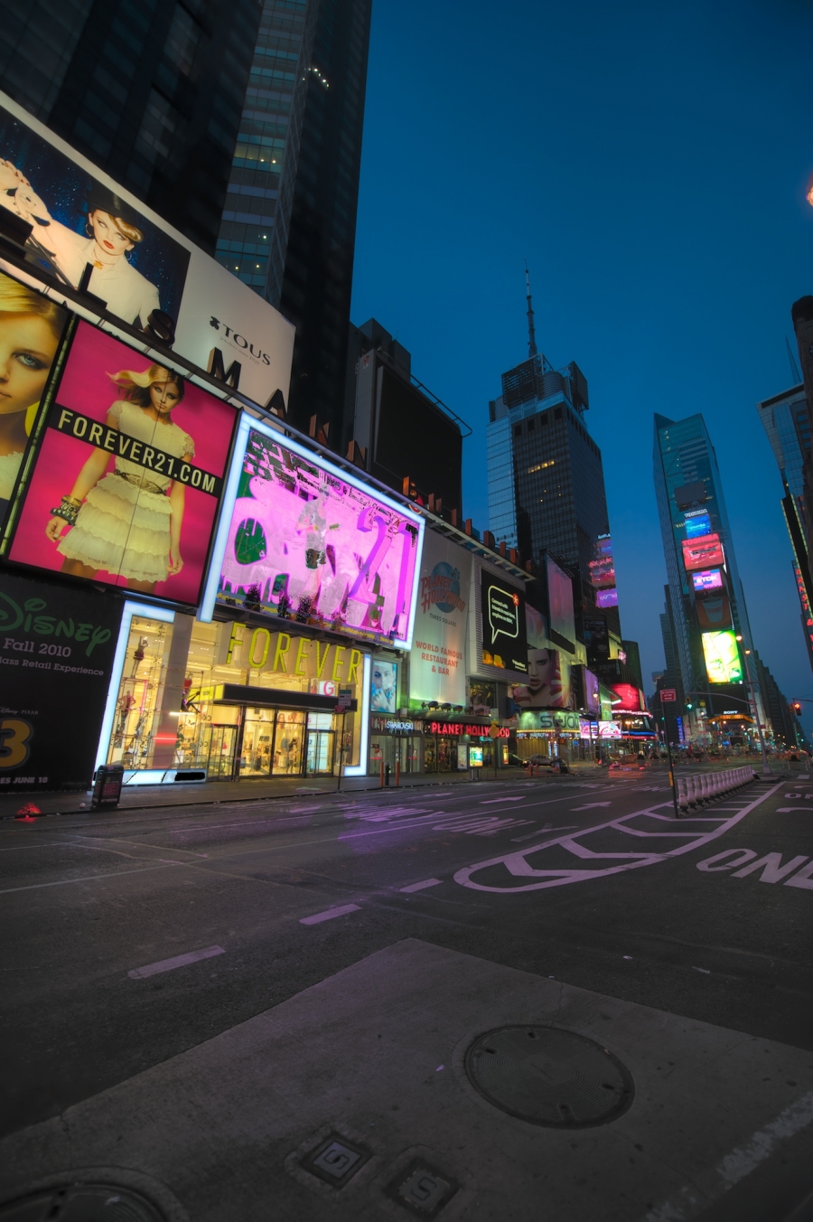 forever-the-empty-city-empty-times-square