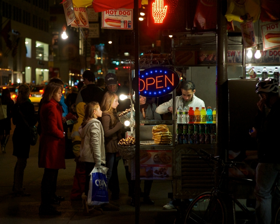 family-night-street-vendor-high-iso