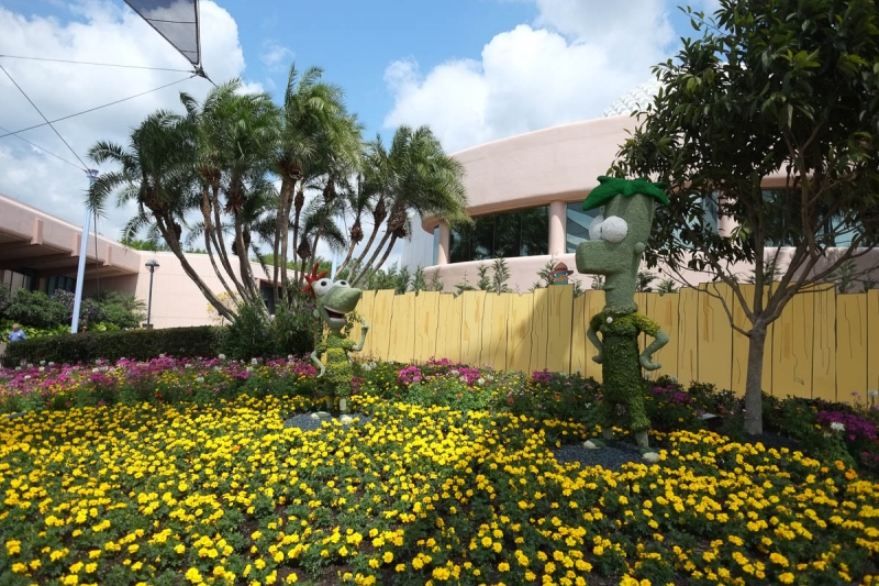 Phineas and Ferb Topiary